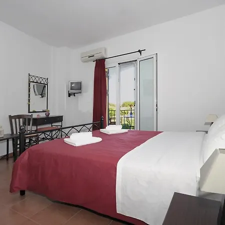 Kythera Golden Sun 公寓式酒店